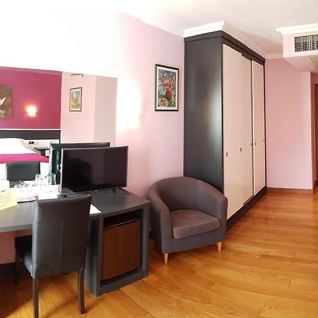 Hotel Venta De Etxalar Bagian luar foto