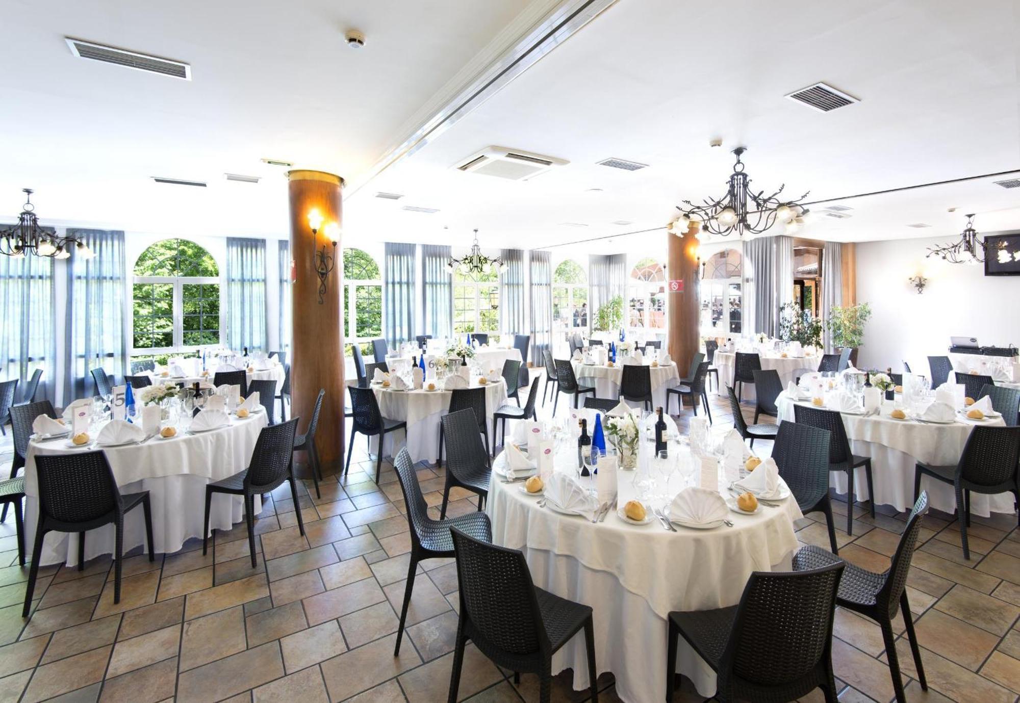 Hotel Venta De Etxalar Bagian luar foto