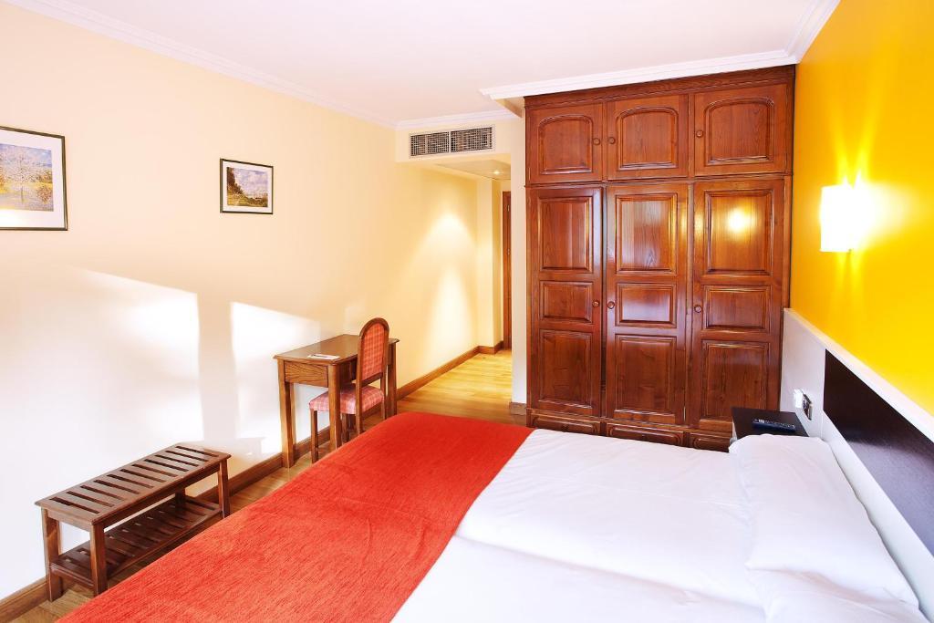 Hotel Venta De Etxalar Bagian luar foto