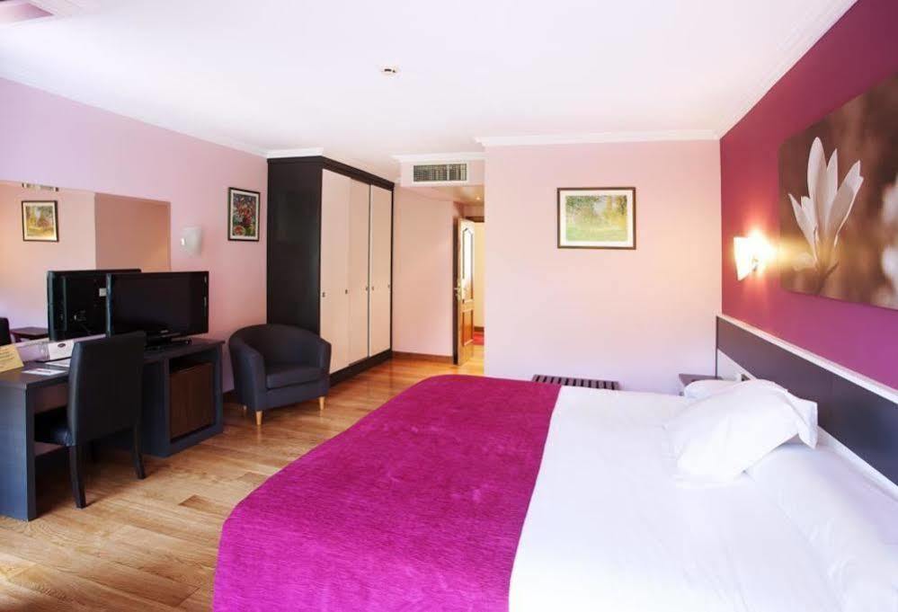 Hotel Venta De Etxalar Bagian luar foto