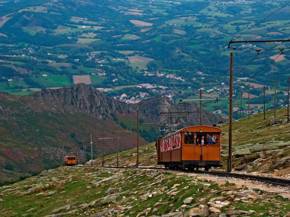 Hotel Venta De Etxalar Bagian luar foto