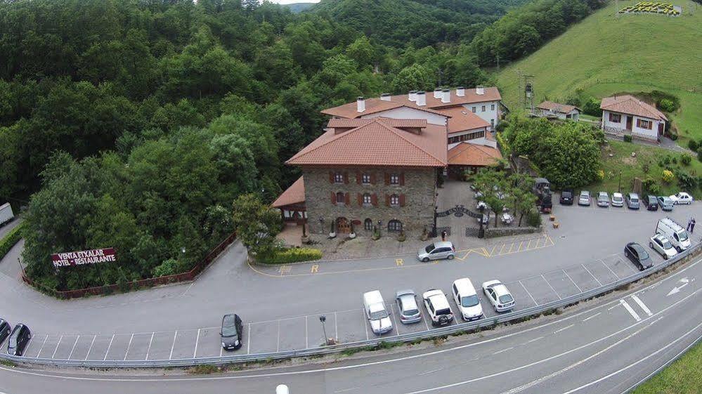 Hotel Venta De Etxalar Bagian luar foto